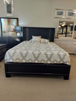 Queen size bed