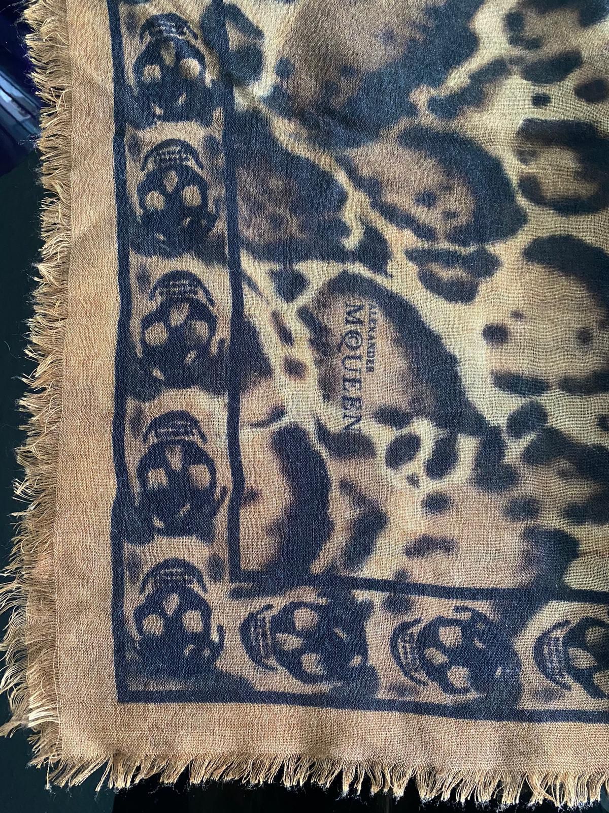 Authentic Louis Vuitton scarf 94% wool, 6% silk for Sale in Hollywood, FL -  OfferUp