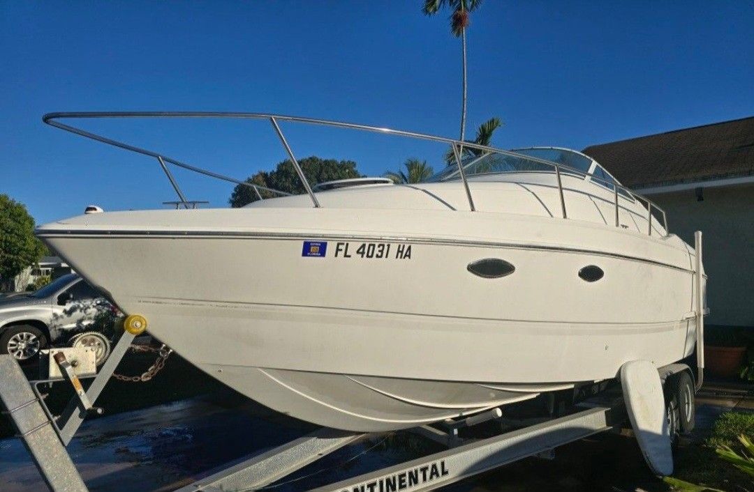 1992 - 23' Chris Craft Crowne Boat Marine - TRADE car, Smaller Boat Or Jet-Ski.