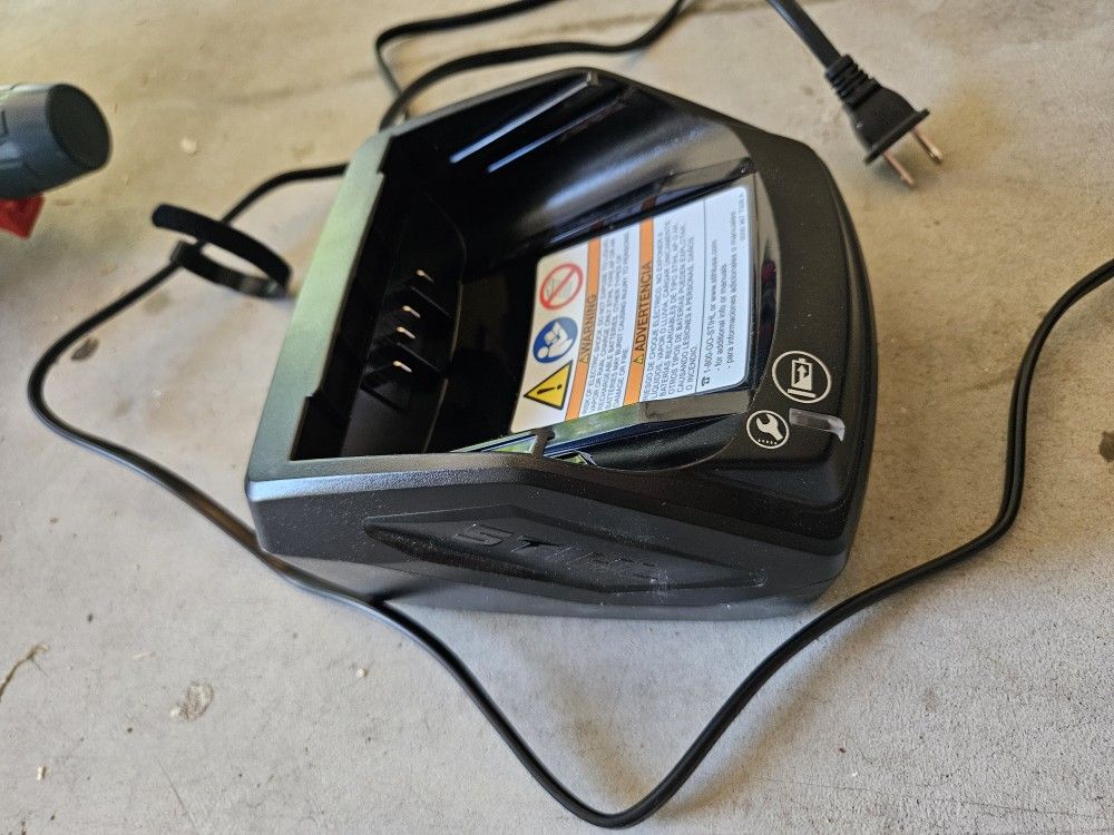 Stihl AL 101 battery charger
