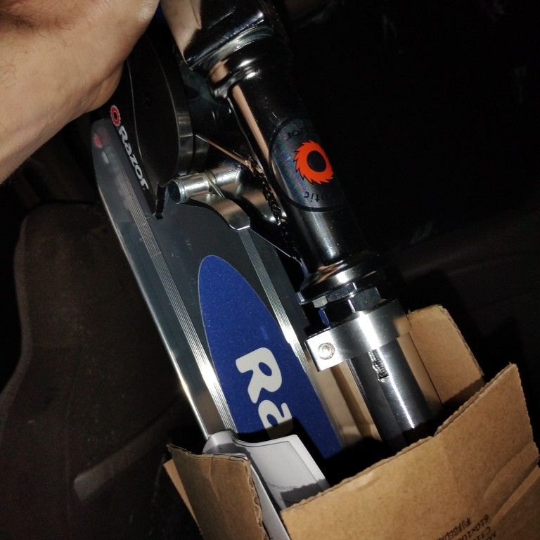 Bran New Razor Scooter In Box 
