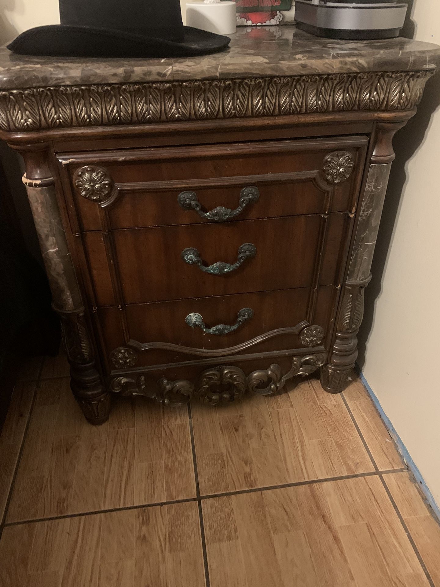 Night Stands And Mirror 