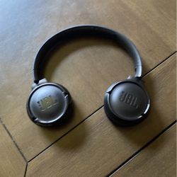 JBL headphones in perfect use