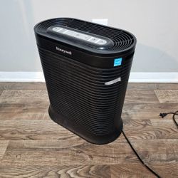 Honeywell HPA200 HEPA Air Purifier for Large Rooms - Microscopic Airborne Allergen+ Reducer