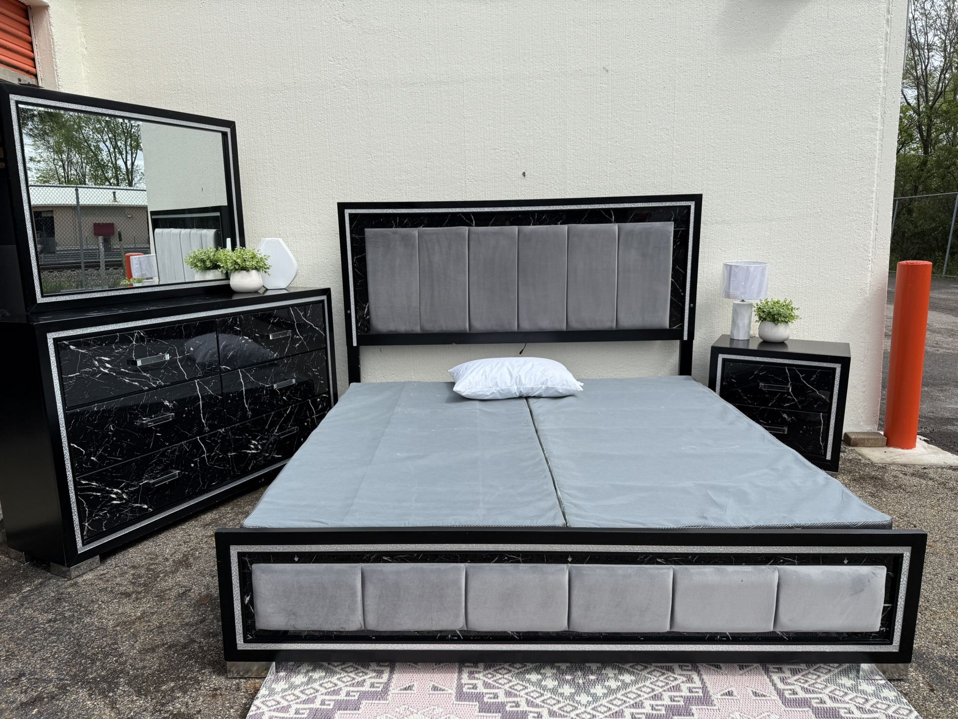 King Size Bedroom Set Including Bed Frame, Split Box Spring, Dresser And Mirror And Night Stand