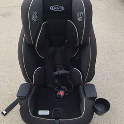 Graco Car Seat. “All-In-One”