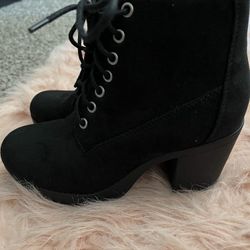 Black Boots With Heel