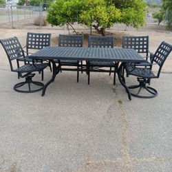 Patio Furniture Table And 6 Chairs 