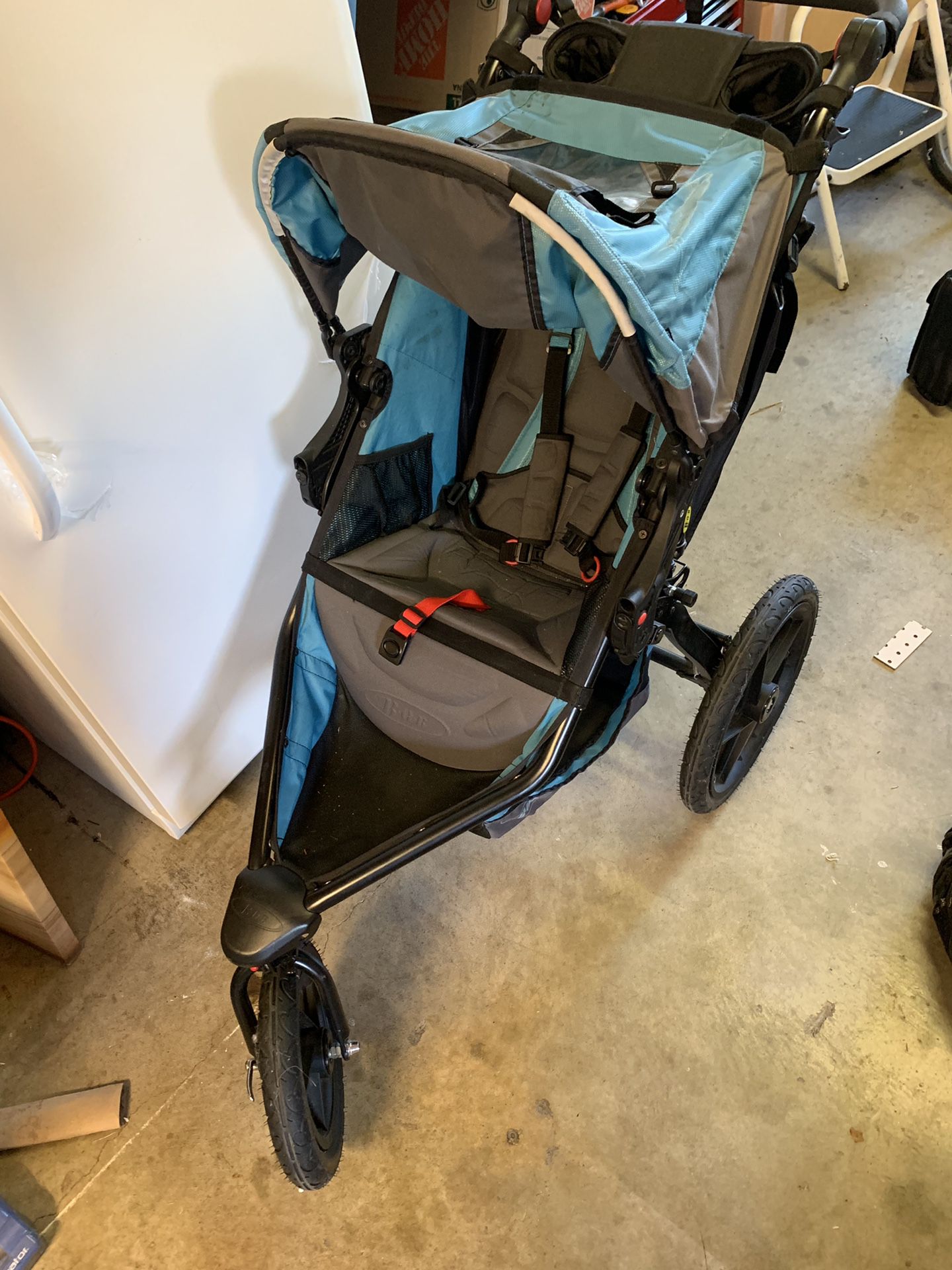 BOB Revolution Flex Stroller with accessories included
