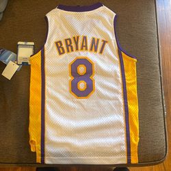 Youth Kobe jersey brand new never worn tags on