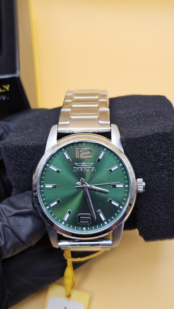 Invicta Celestial 43mm Green Dial – Steel Bracelet (NEW) ⌚🔥