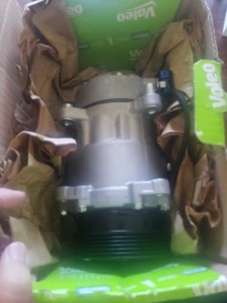 A/C Compressor For VW Golf Or Audi NEW