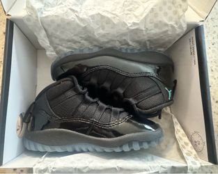 Air Jordan retro 11s(Gamma) Toddler 8c (PRICE IS FIRM)