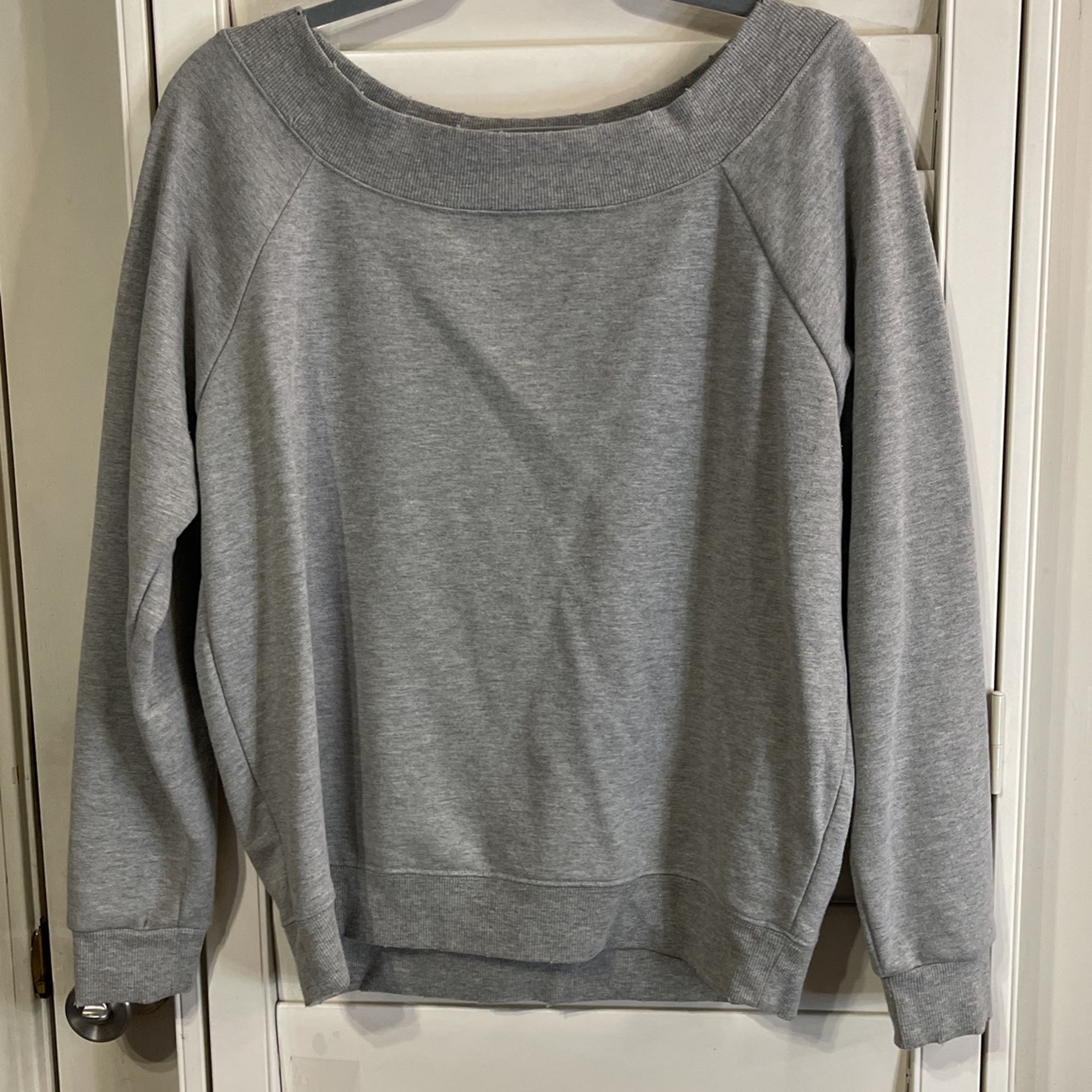 GREY LOOSE FIT OFF THE SHOULDER SWEATER