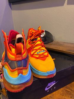 Lebron XIX Space Jam