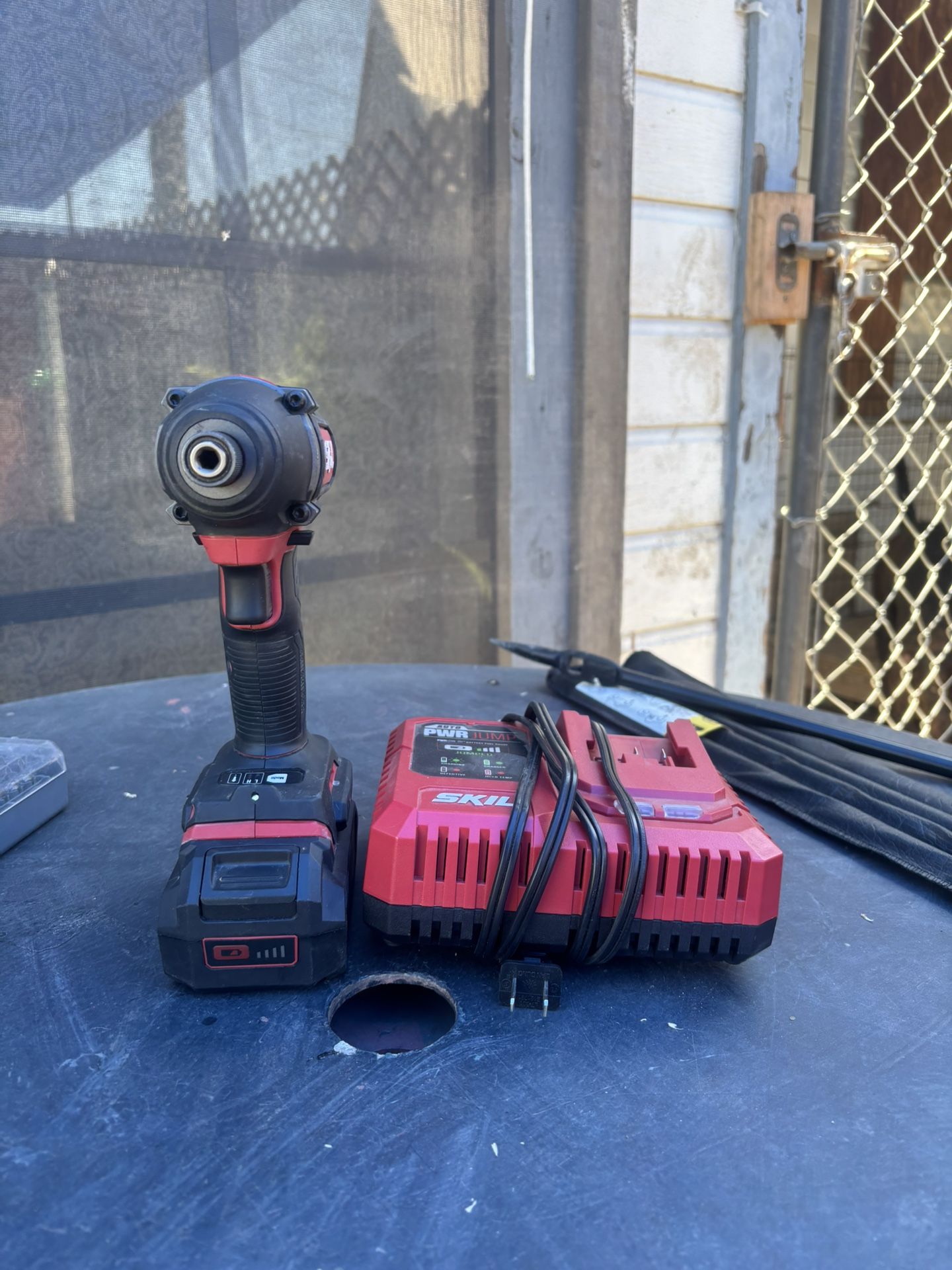 SKIL PWR CORE 20 BRUSHLESS 20V 1/4 IN. HEX IMPACT DRIVER KIT