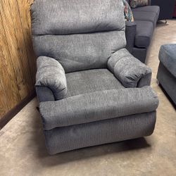 Recliners all 399 to 699 brand new