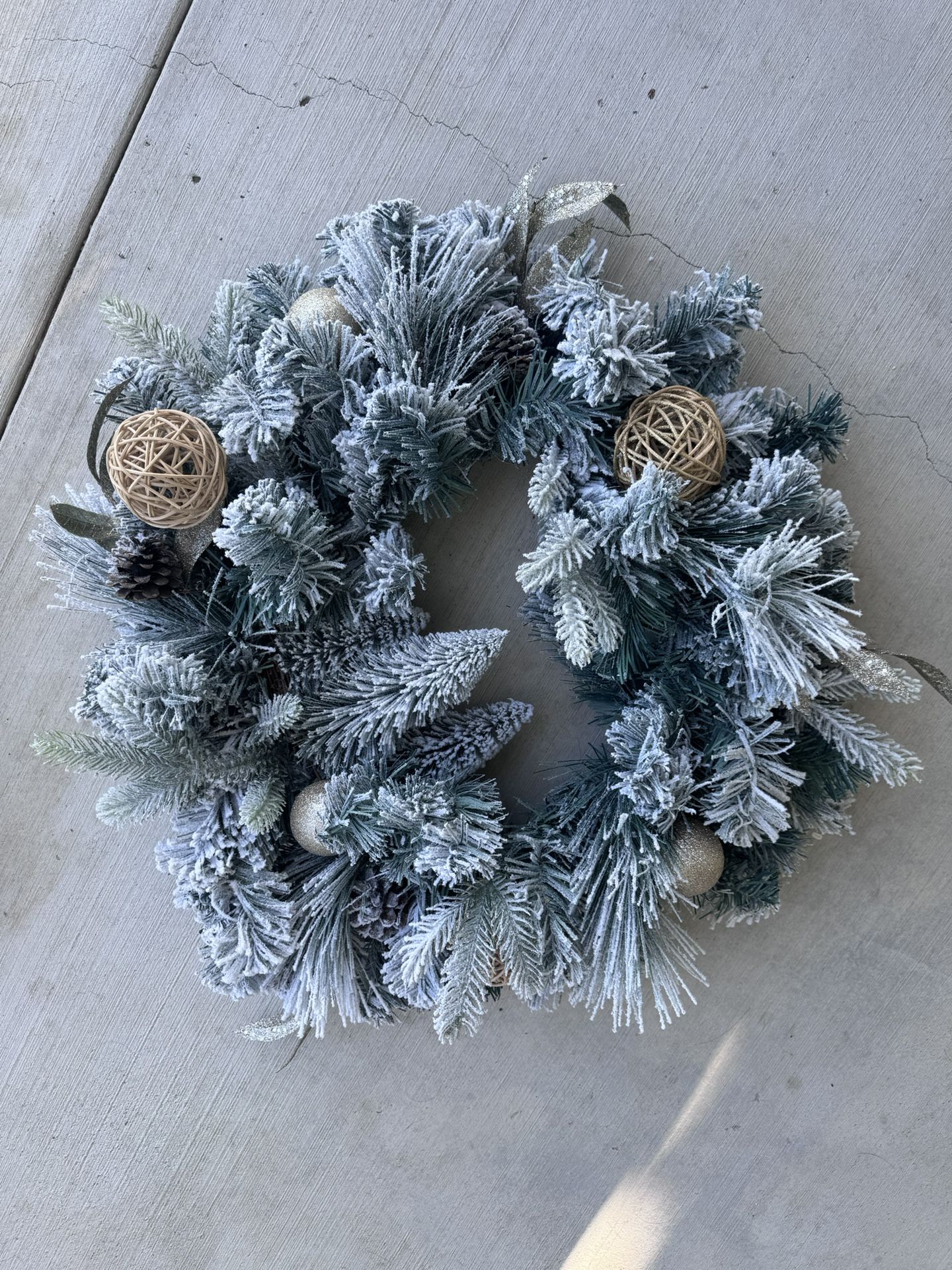 Xmas Door Wreath & Garland