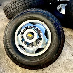 Like New Silverado 3500 17" OEM Dually Polished High Country Wheels and 235/80R17 Michelin Primacy