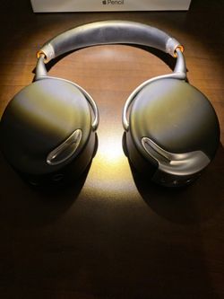 Parrot by Zig Headphones 🎧