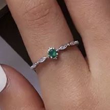 Emerald Silver Ring S925 Sz 8