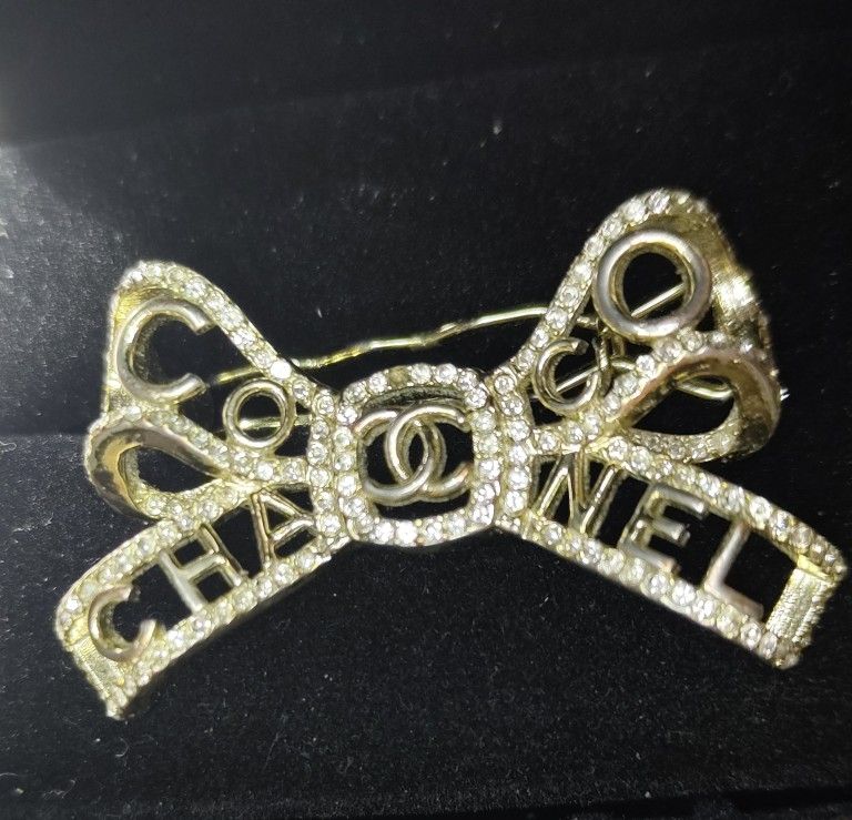 Authentic 1980's Chanel Hair Barrette
