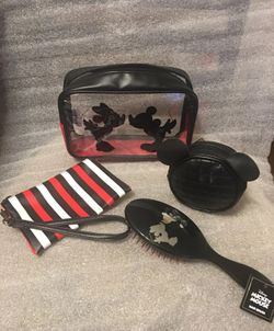 Disney Minnie and Mickey cosmetic 3pcs set & hair brush