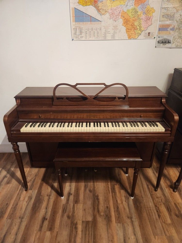 Free Piano @keysofjoyllc