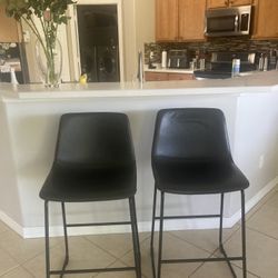 2 Kitchen Bar Stools 
