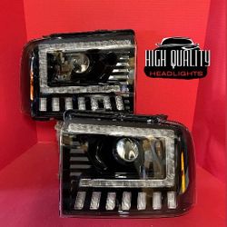 Ford F250. 2005  2007 headlight.