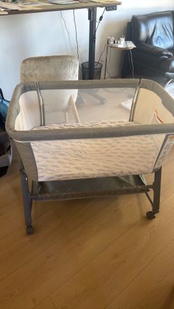 Movable crib