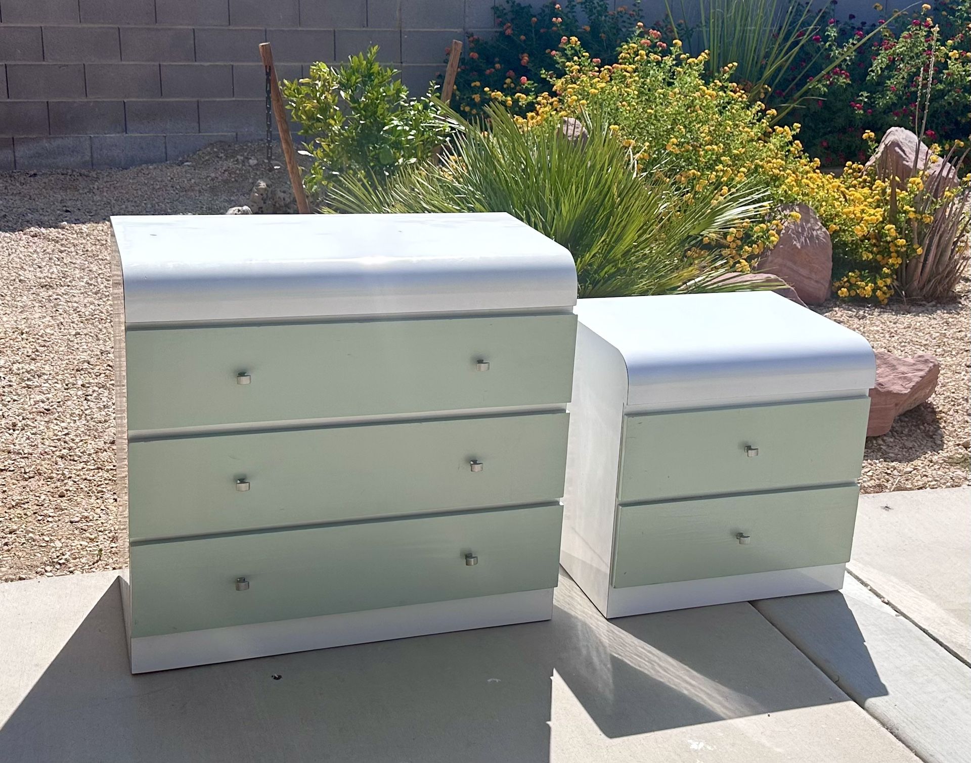 Cute Green & White Dresser & Nightstand Set w/ Matching Mirror