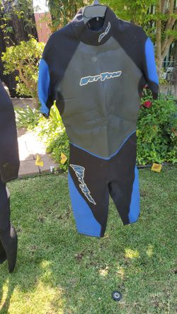 3 Different Seasons Windsurfing Wet Suits