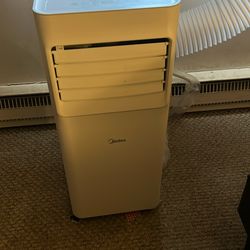 Midea 5,000 Portable AC