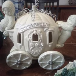 Snowbabies Cinderella Carriage Collectable 