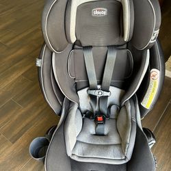 Chicco Fit4 Car seat 