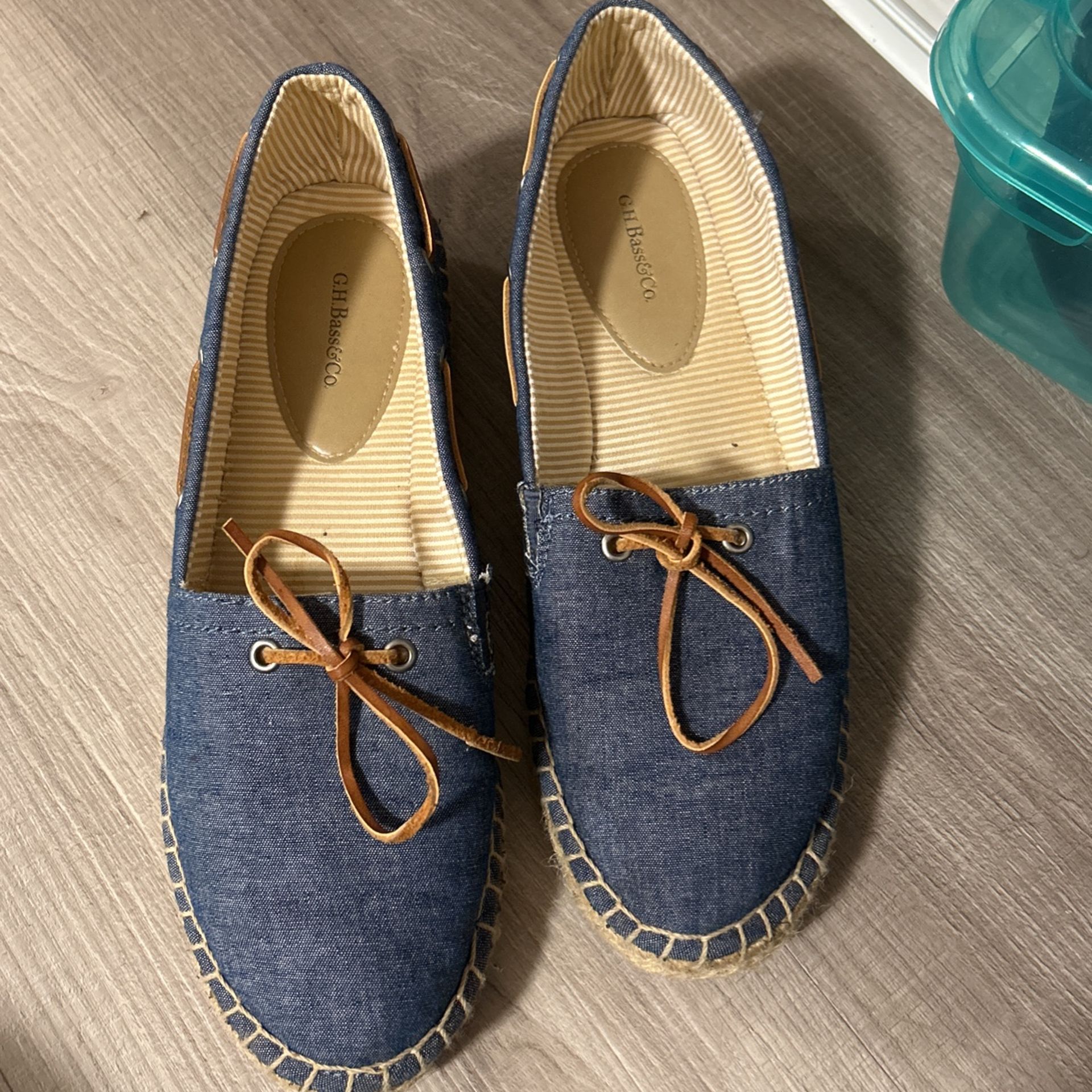 Shoes & Sneakers