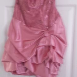 The perfect prom or cocktail dress!