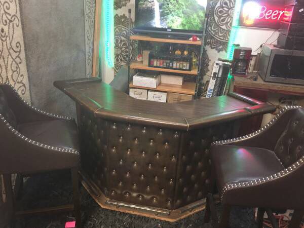 Leather Bar counter with two NEW matching stools