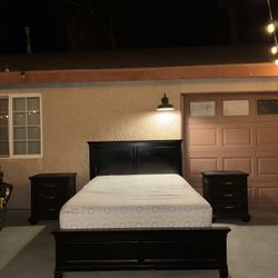 Queen Bedroom Set