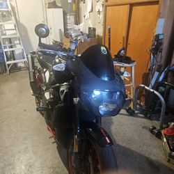 2005  aprilia touno 1000r