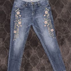 Vintage America Women’s Floral Embroidered Boyfriend Jeans Size 4