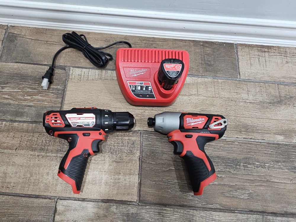 Milwaukee M12 Cordless Drill and Impact Drill, Charger and 1 Battery
