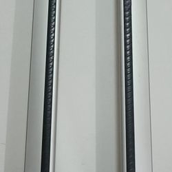 Thule AeroBlade 47" Silver Roof Rack Crossbars Set (ARB47) with Feet
