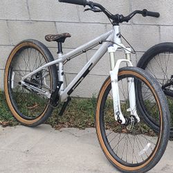 Gt Labomba Dirt Jumper