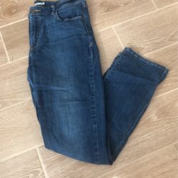 Levi Women Jeans 