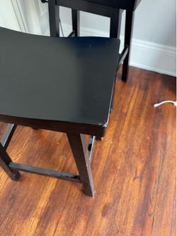 4 barstools