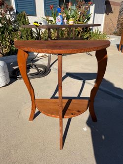 Honey pine end table