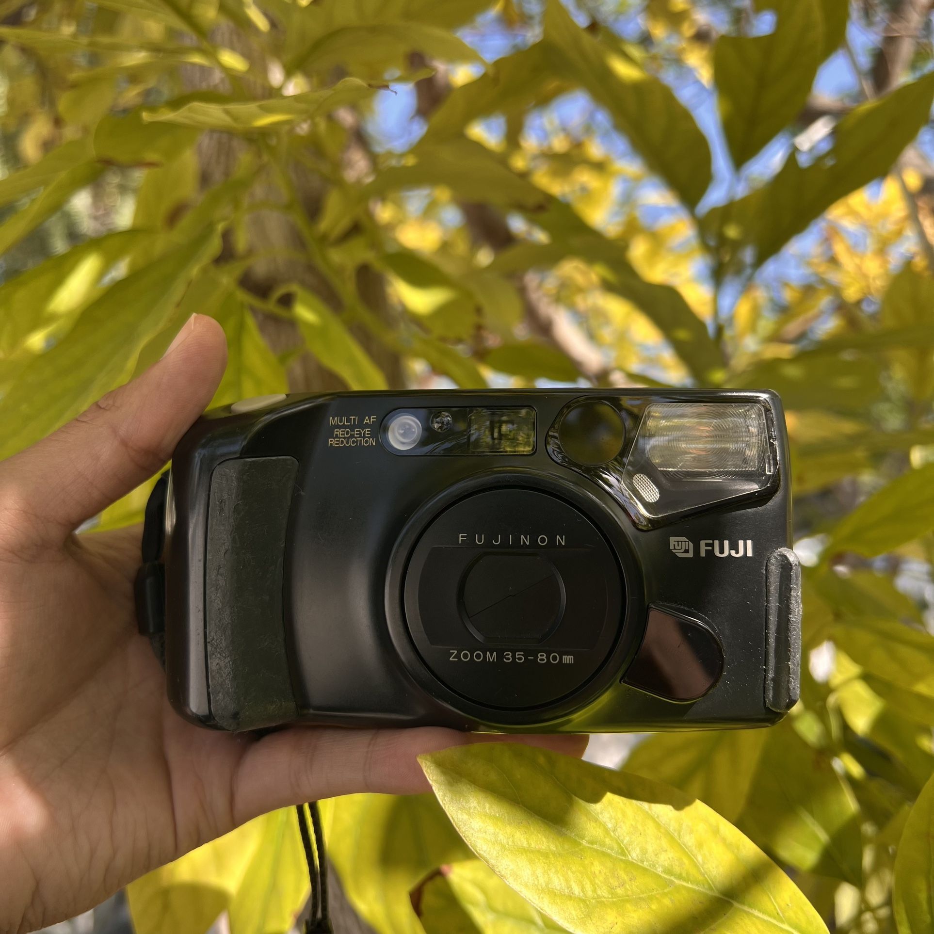 Fuji DL-1000 Zoom Date 35mm Point and Shoot Film Camera