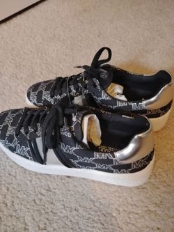 Michael Kors tennis shoes. Sz 7.5 New